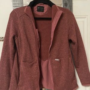 barely worn. washed twice onshift fleece FIGS mauve color
